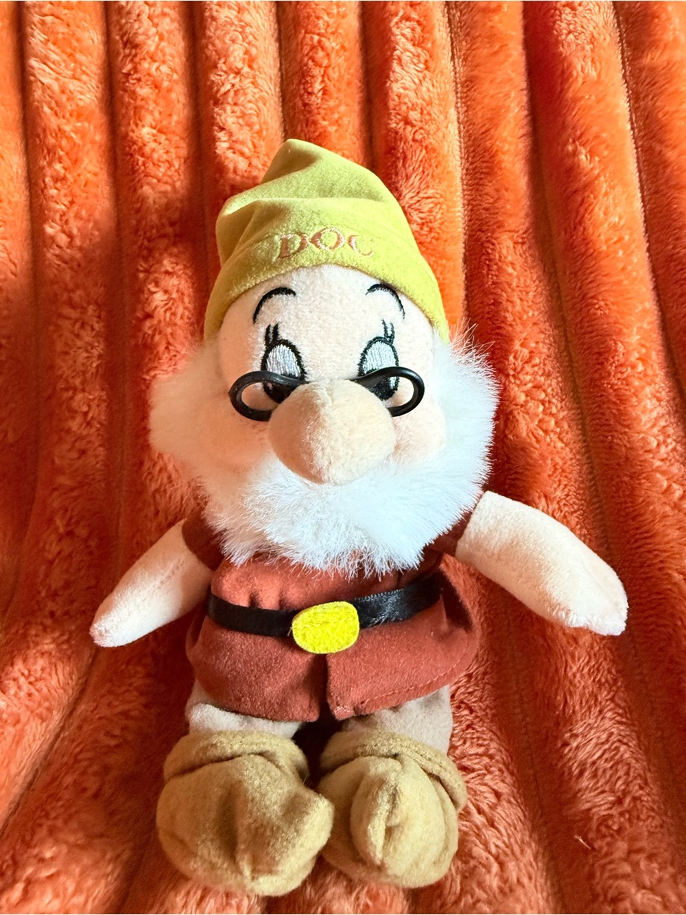 NWOT Disney Store Exclusive Snow White & the Seven Dwarfs Doc Bean Bag Plush Toy